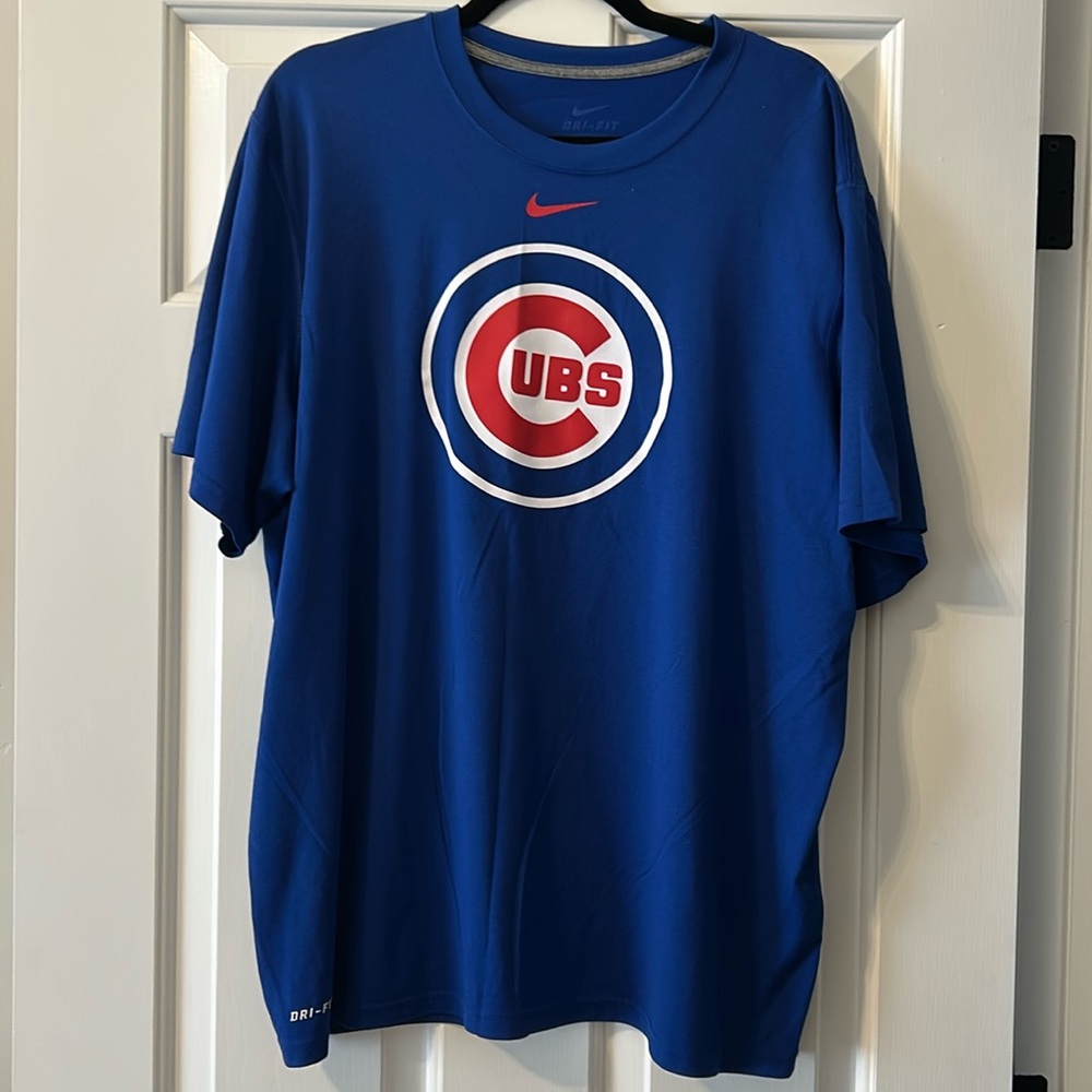Like new Cubs Dri-Fit Nike tee, XL